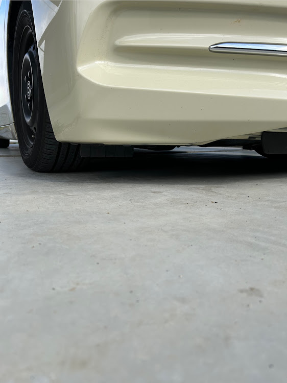 ステップワゴンの11月も宜しくお願いします・シャコタン・車高調整に関するカスタム事例の投稿画像1枚目