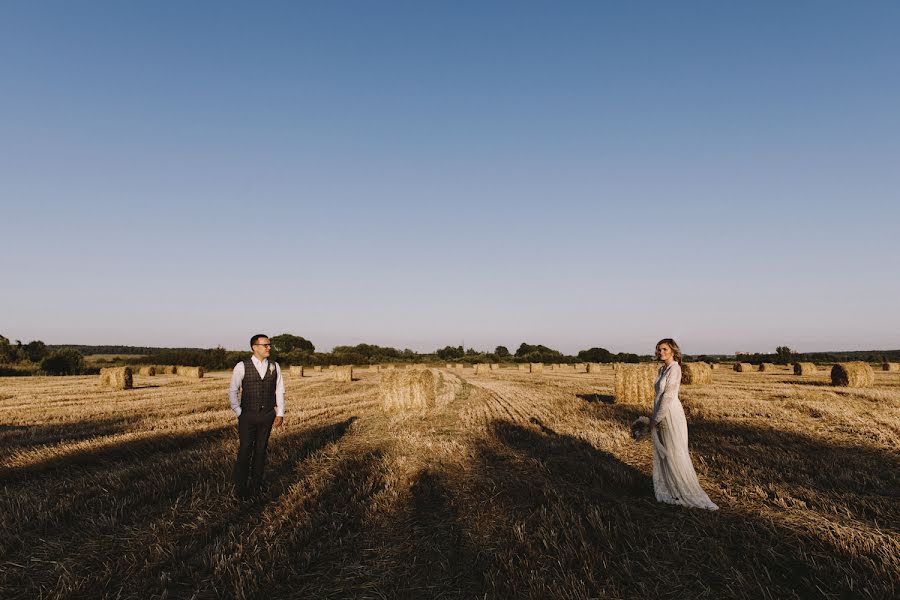 Fotógrafo de casamento Viktoriya Monakhova (loonyfish). Foto de 3 de setembro 2020