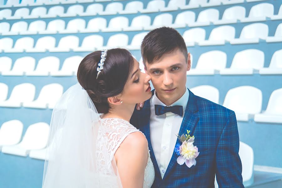 Fotógrafo de casamento Aleksandr Semenchenko (alexsemenchenko). Foto de 15 de março 2016