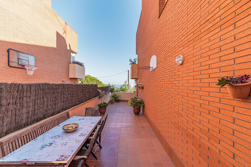 House 2