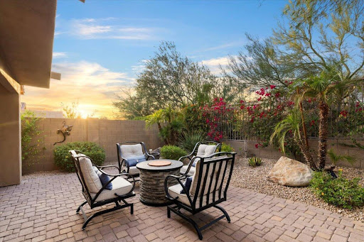 Luxury property for rent in Scottsdale (United States) - Paved patio with outdoor furniture and garden