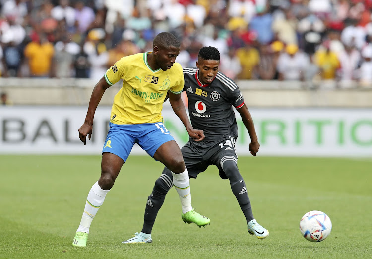 Mamelodi Sundowns midfielder Aubrey Modiba and Orlando Pirates counterpart Monnapule Saleng will do it all over again in the DStv Premiership encounter at Loftus on Friday.