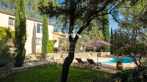 Villa avec piscine 1