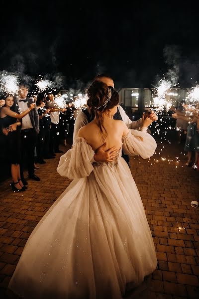 Fotógrafo de bodas Yana Kovaleva (yanakovaleva). Foto del 19 de abril 2023