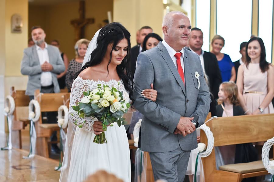 Nhiếp ảnh gia ảnh cưới Olga Aleksiuk (olgaaleksiuk). Ảnh của 10 tháng 3 2020