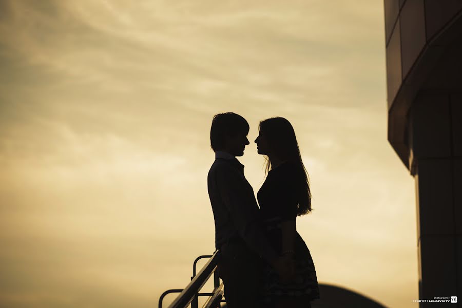 Fotógrafo de casamento Maksim Ladovskiy (jozzeppe). Foto de 28 de abril 2014