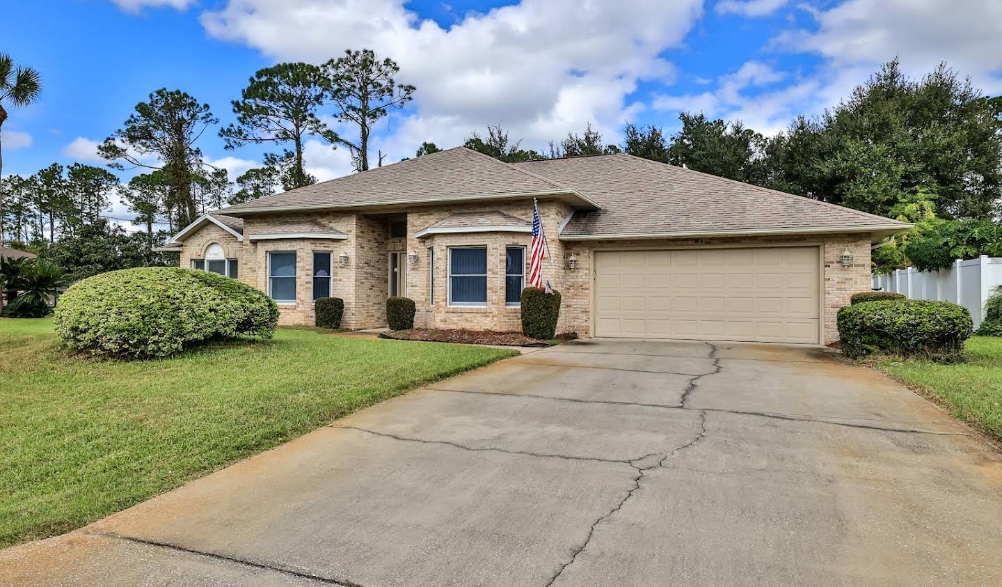 House with garden Palm Coast