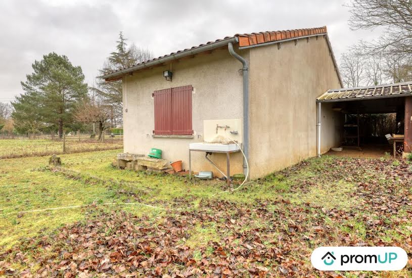  Vente Terrain à bâtir - 8 650m² à Montmorillon (86500) 