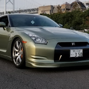 NISSAN GT-R