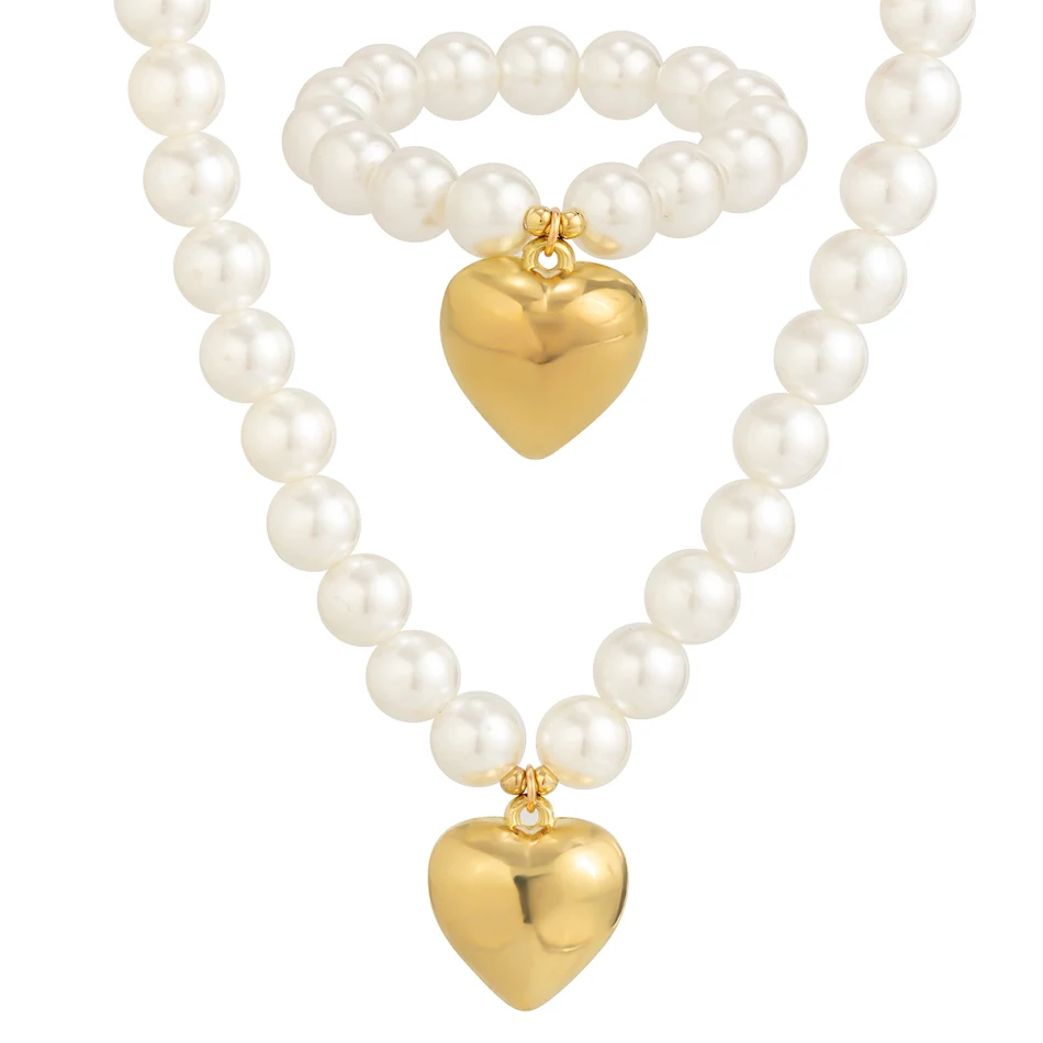 Geometrische kralen liefdesketting en armband, past overal bij. De perfecte set om je outfit mee af te maken.