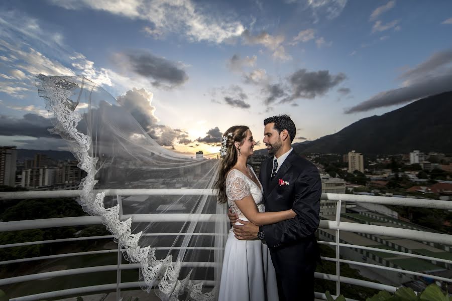 Hochzeitsfotograf Carina Rodríguez (altoenfoque). Foto vom 25. August 2018