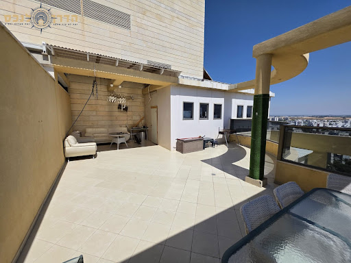 Apartment 4