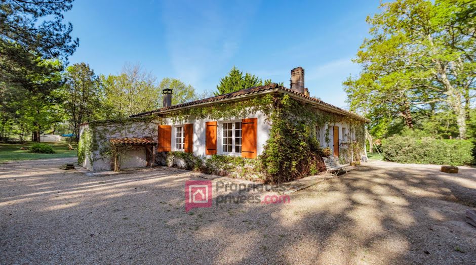 Vente maison 11 pièces 206 m² à Breuillet (17920), 598 000 €