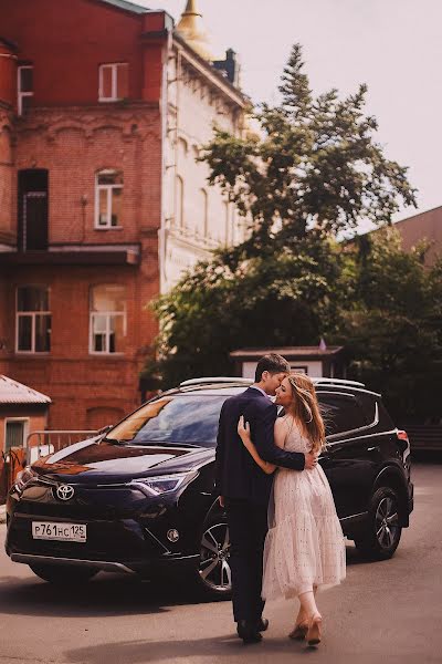 Wedding photographer Katerina Romanova (katephotovl). Photo of 19 August 2019