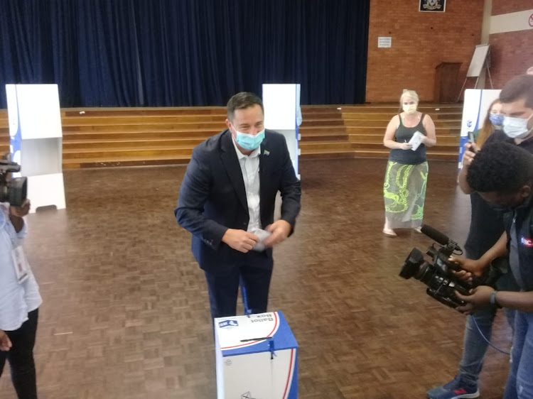 DA federal leader John Steenhuisen casts his vote at Northwood Boys High on Monday