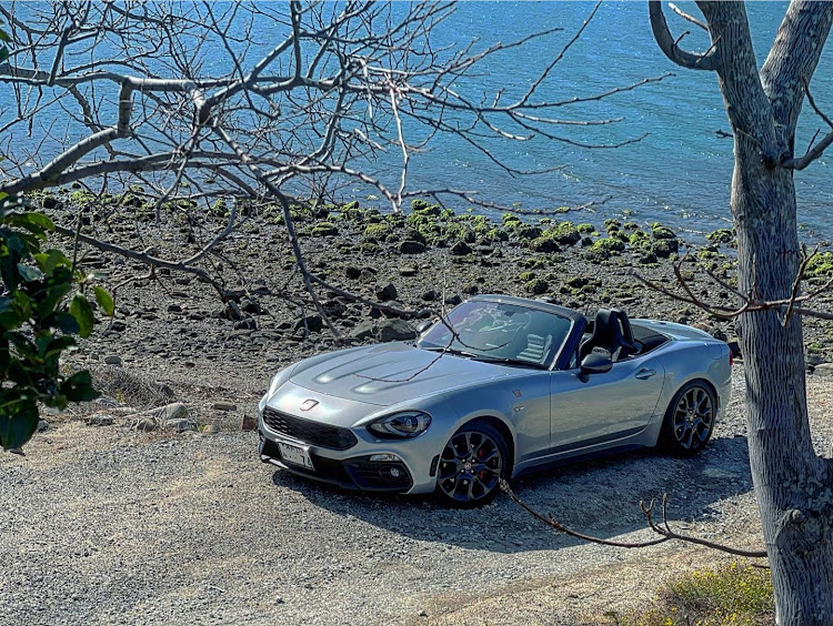 124スパイダーの淡路島・iPhoneクオリティ・オープンカー・ロードスター ・ノーマル+‪α‬に関するカスタム事例の投稿画像2枚目