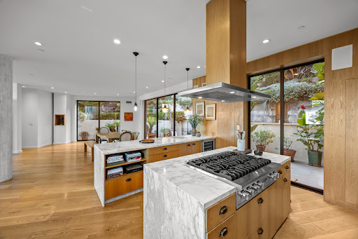 House with pool 3