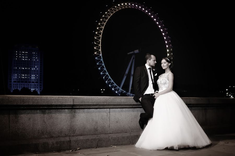 Fotógrafo de casamento Robert Lupu (robertlupu). Foto de 5 de julho 2017