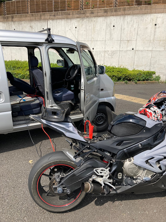 ナビゲーターの保護猫を引き取る・バッテリー上がり・エブリー・アメ車・S1000RRに関するカスタム事例の投稿画像5枚目