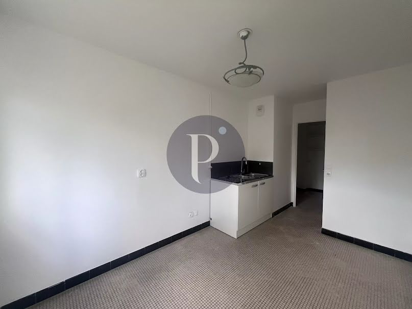 Location  appartement 4 pièces 91.69 m² à Arpajon (91290), 1 200 €