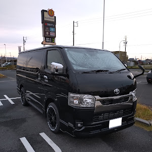 ハイエースバン TRH200V