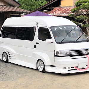 ハイエース スーパーロング