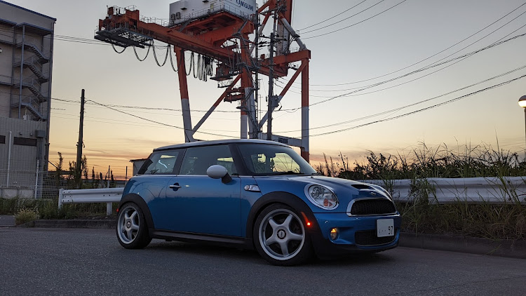 ミニクーパーSのR56・MINI・夕日・ミニクーパー・過去picに関するカスタム事例の投稿画像2枚目
