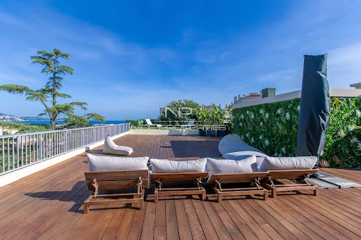 Apartment with terrace 1