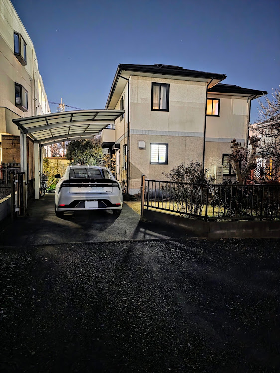 プリウスの武蔵野フーズ所沢工場・自宅の駐車場に関するカスタム事例の投稿画像9枚目