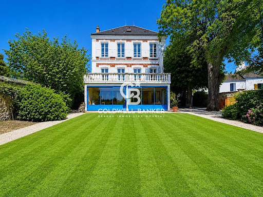 House with garden 1