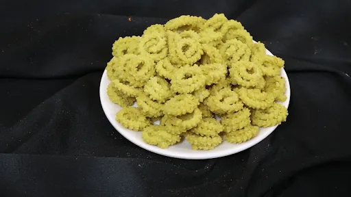 Palak Chakli [200 Grams]