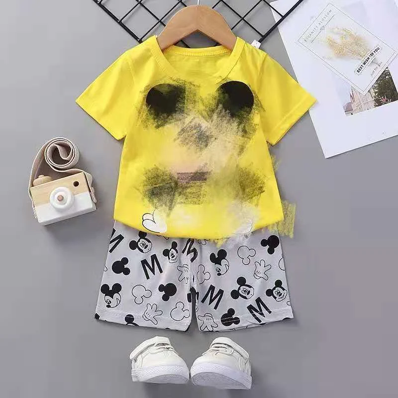 Traje Infantil de Manga Corta y Pantalones Cortos Perfecto para Niños Comodidad y Frescura en Verano Ideal para Jugar y Explorar