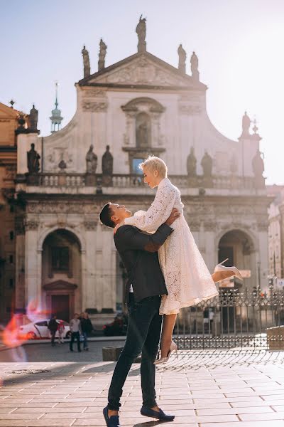 Jurufoto perkahwinan Elena Tokareva (eltophoto). Foto pada 21 Oktober 2019