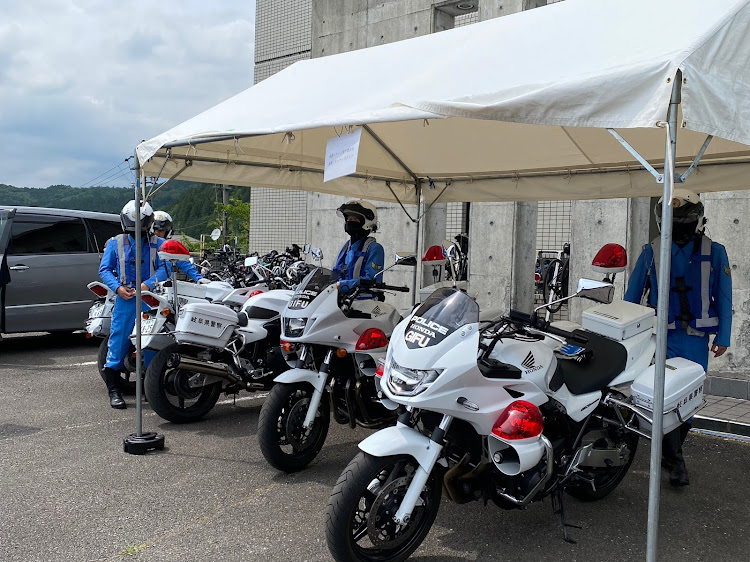 ミニジョンクーパーワークスのツアーオブジャパン・岐阜美濃・パトカー・美濃和紙会館・ノーズブラに関するカスタム事例の投稿画像3枚目