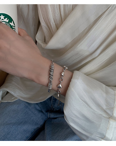 Title 6, Stereoscopic Love Bracelet Women Simple Retro L...