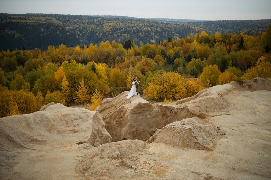 Fotógrafo de casamento Pavel Savin (pavelsavin). Foto de 11 de dezembro 2021