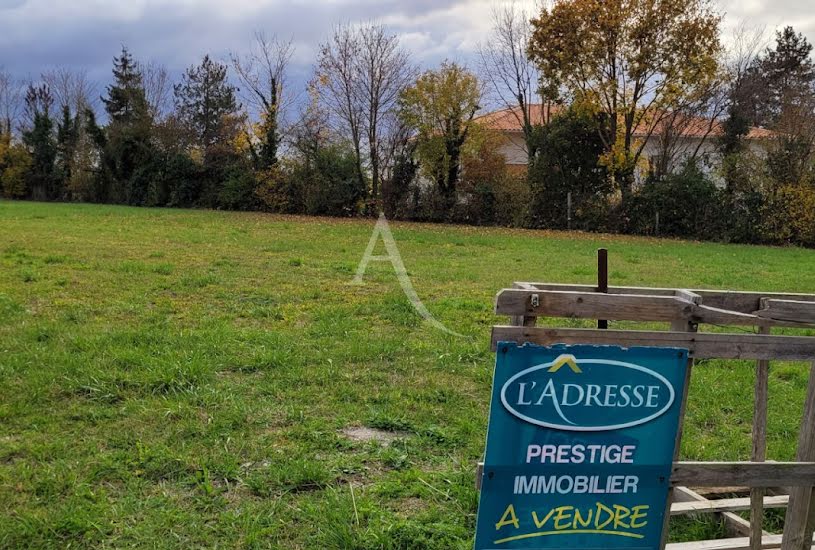  Vente Terrain à bâtir - 905m² à Landes (17380) 