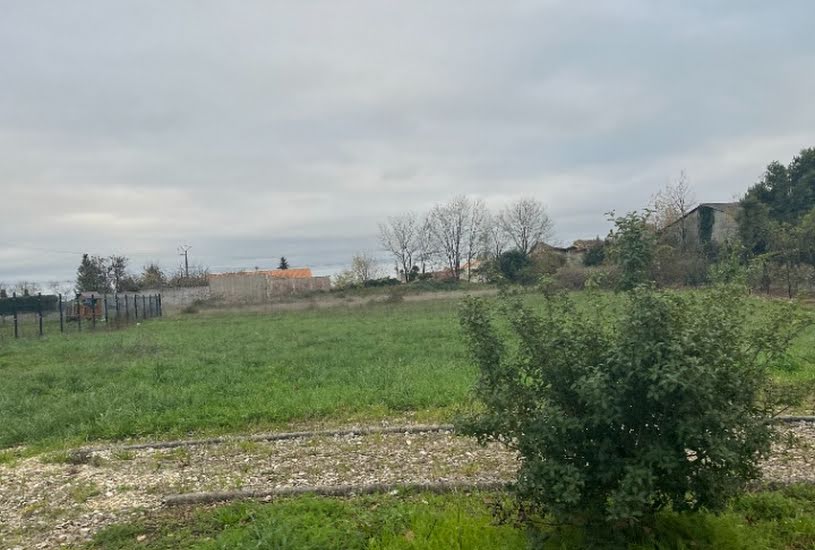  Vente Terrain + Maison - Terrain : 949m² - Maison : 100m² à Villefagnan (16240) 