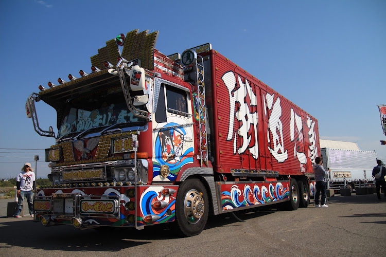 RX-7のFC3C・RX-7・RX-7カブリオレ・デコトラ・歌麿会に関するカスタム事例の投稿画像3枚目