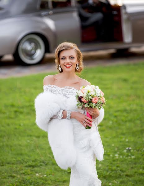 Fotógrafo de bodas Maksim Solovev (wedliveview). Foto del 10 de julio 2015