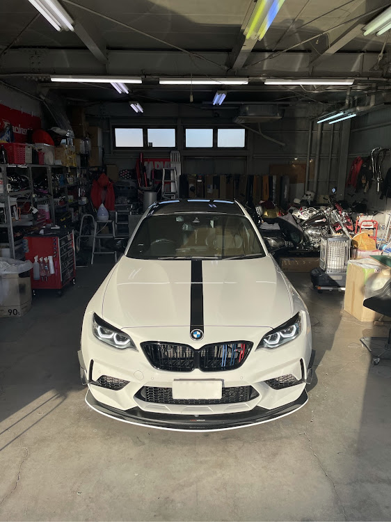 M2 クーペのサンダアボルトチタニウム・紅葉と愛車・チタンボルトに夢中・弄りの変態仕様に関するカスタム事例の投稿画像1枚目