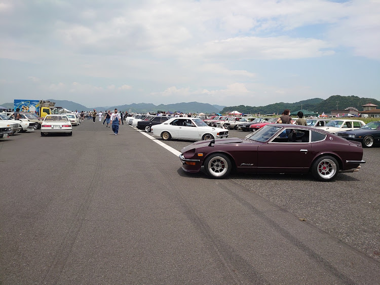 スカイラインのリアワイパー有り派？無し派？・中古車雑誌・売り物ではありません・休日の小屋ライフに関するカスタム事例の投稿画像6枚目
