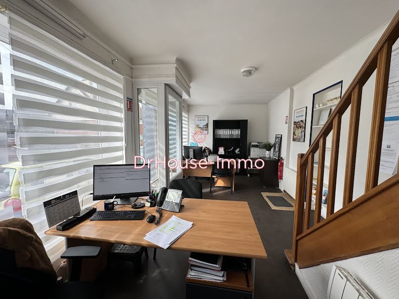 Location  locaux professionnels 2 pièces 32 m² à Saint-Nicolas-d'Aliermont (76510), 600 €