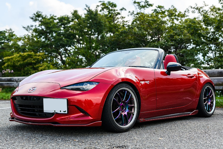 ロードスターのドライブ・カメラ女子・スポーツカー女子・龍神スカイラインに関するカスタム事例の投稿画像2枚目