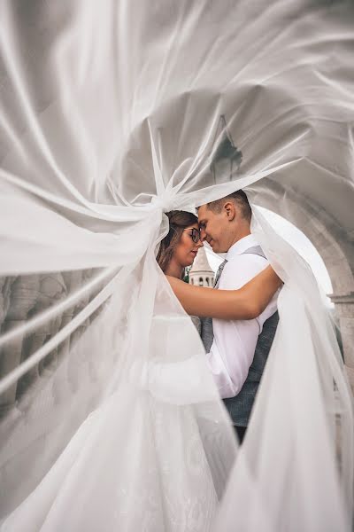 Fotografo di matrimoni Balázs Czakó (czakobalazs). Foto del 9 novembre 2021