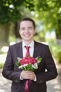 Fotógrafo de casamento Evelina Plugareva (evoletlu). Foto de 10 de fevereiro 2016