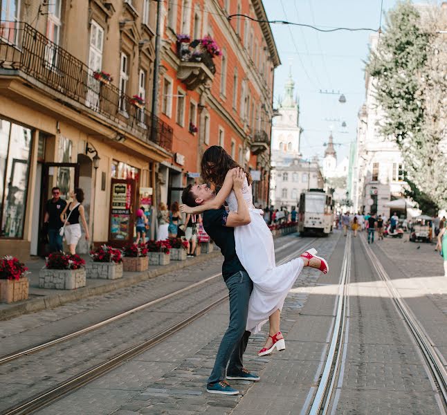 Fotografo di matrimoni Yuliya Vlasenko (vlasenkoyulia). Foto del 23 marzo 2017