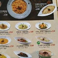 Pizza Factory 披薩工廠