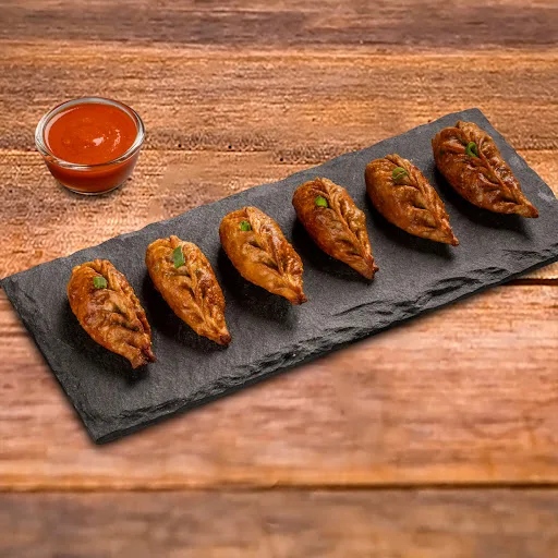 Fried Veg Wheat Momos With Momo Chutney