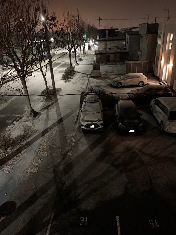 デミオのﾃﾞﾐﾃﾞﾐﾃﾞﾐﾃﾞﾐ♬ ﾃﾞｰﾐﾃﾞﾐ♪・洗車して数時間。雪が降りました。・乾パン・乾パンローリングサンダー・乾パンテキサスハリケーンに関するカスタム事例の投稿画像1枚目